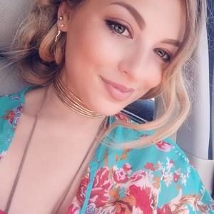 Meet your Posher, Cinthea